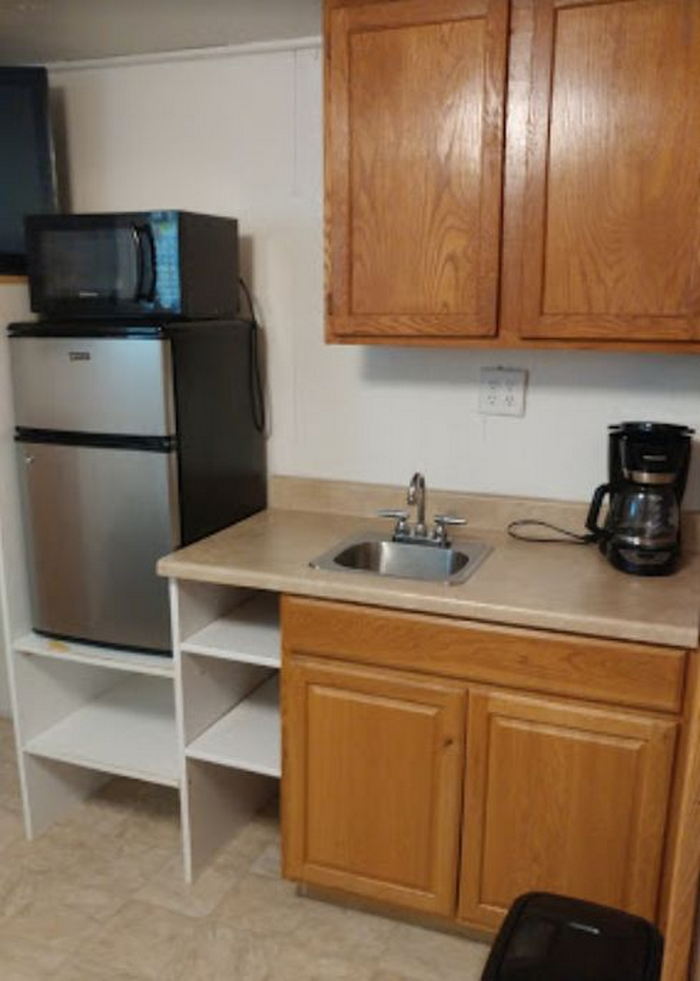 Marshall Motor Lodge - From Web Listing (newer photo)